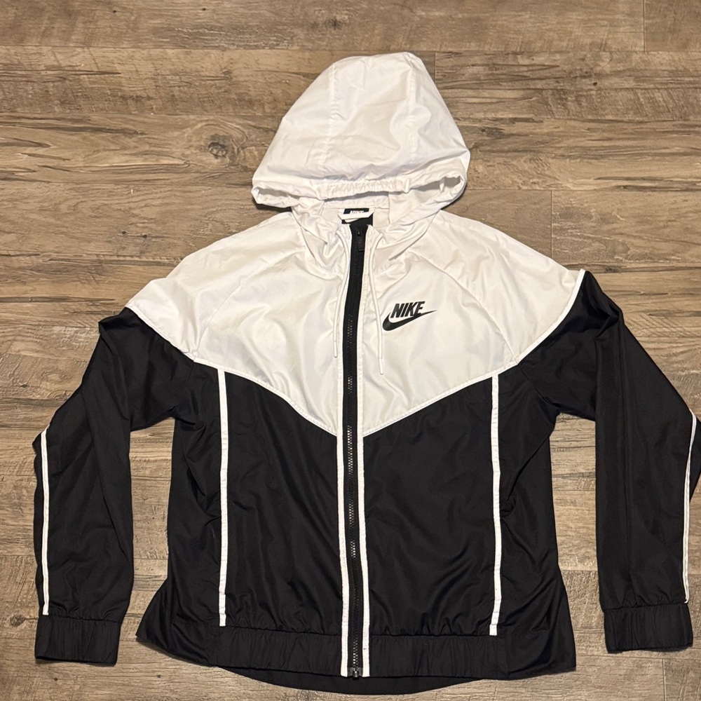 Nike Women’s Monochrome Swishy Hooded Jacket - Size L
